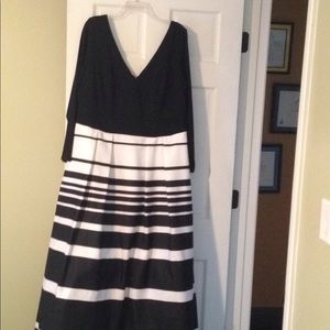 Xscape Black and white evening dress